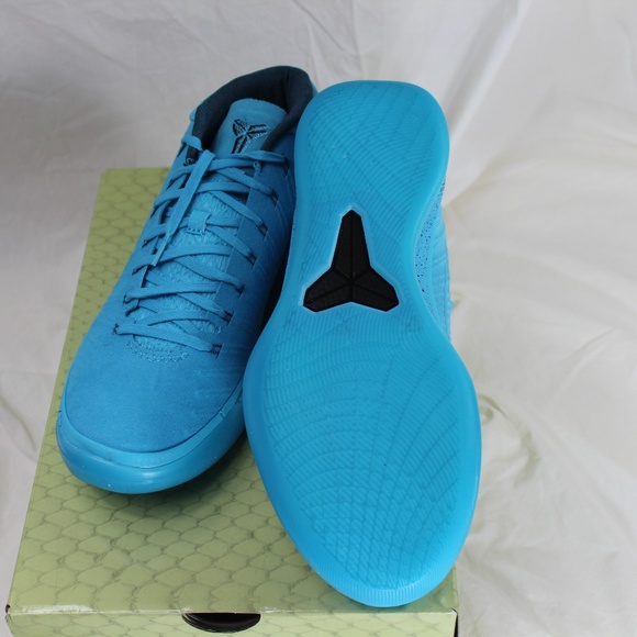 Nike Kobe AD Mid Honesty Athletic Basketball Shoe - Picture 6 of 8